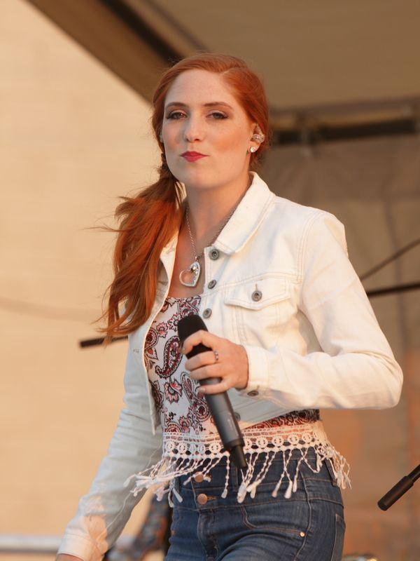 Young woman performs at the 2015 Klickitat County Fair.